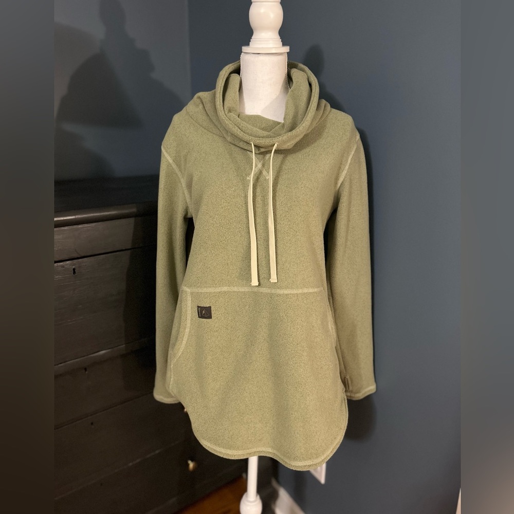 Deso Tallac Pullover in Sage Green